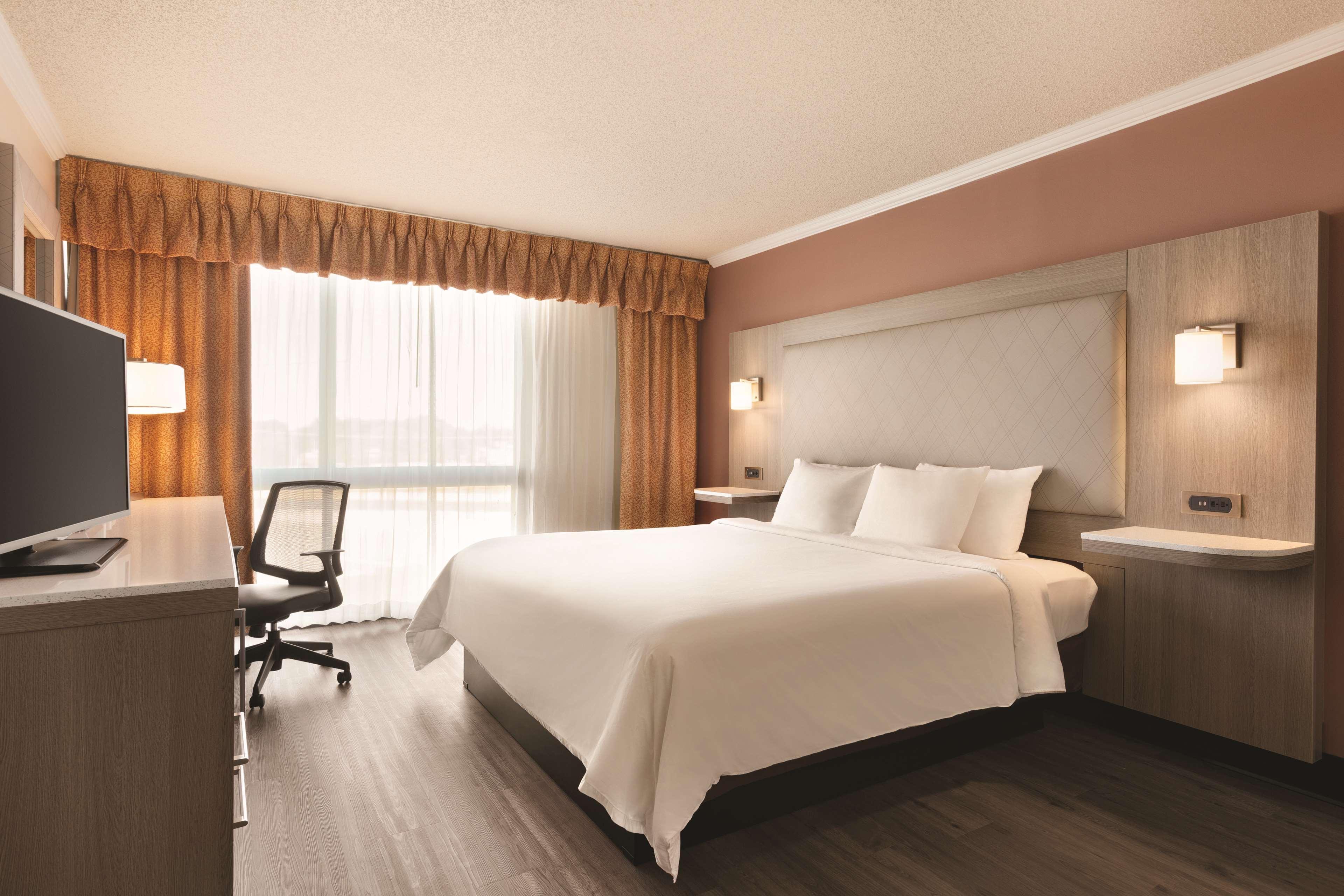 Radisson Hotel Lenexa Overland Park Exterior foto
